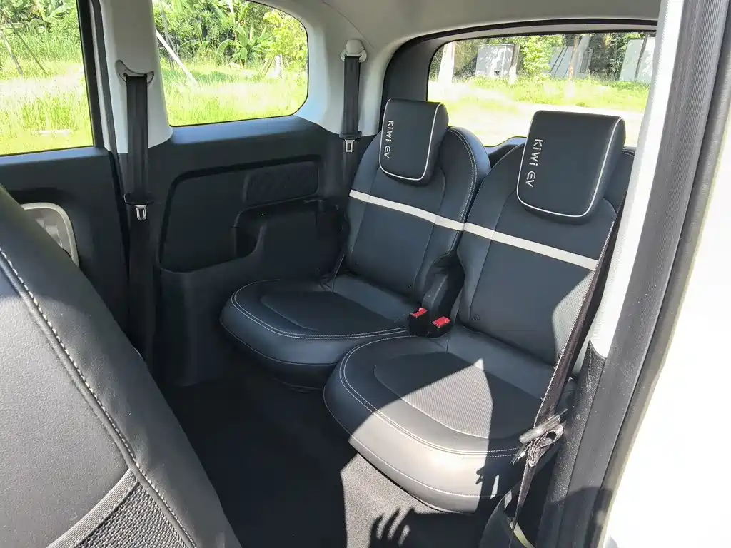 Baojun KiWi EV — миниатюра 16