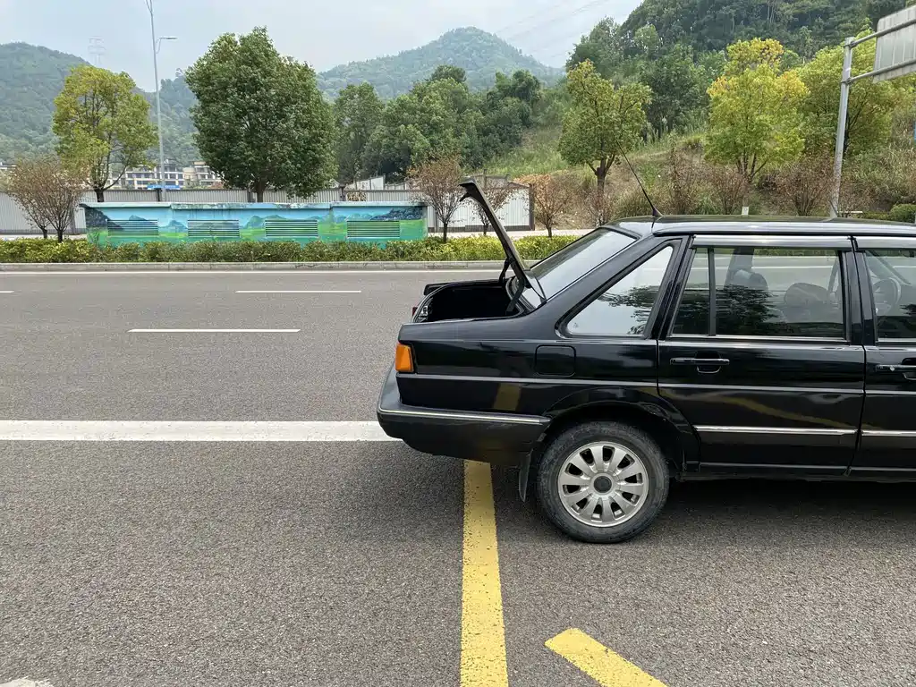 Volkswagen Santana Classic — миниатюра 17