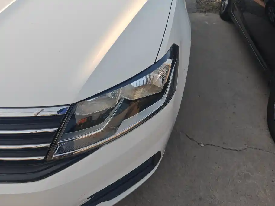 Volkswagen Lavida — миниатюра 5