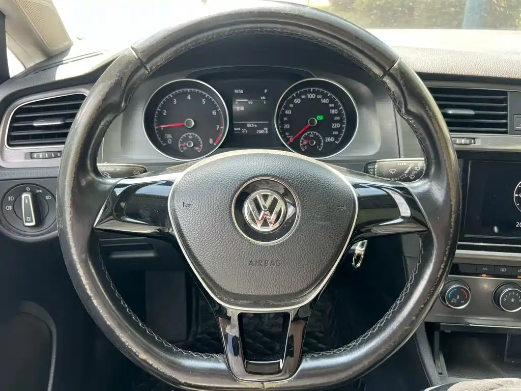 Volkswagen Golf — миниатюра 3