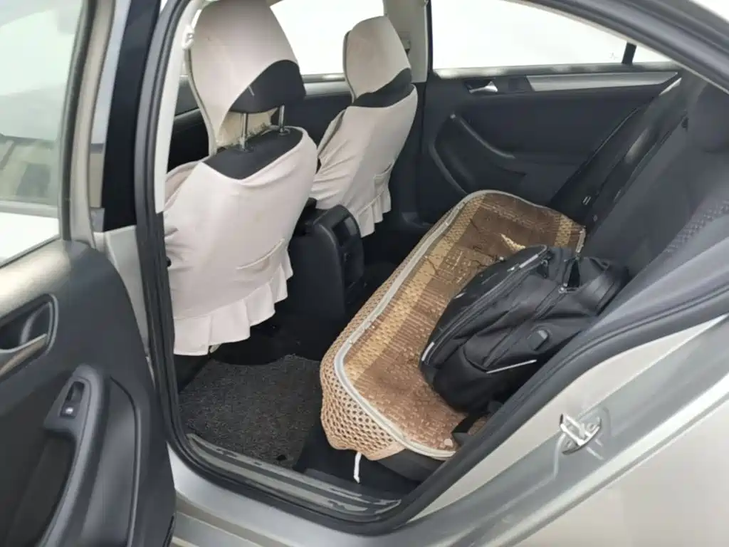 Volkswagen Sagitar — миниатюра 17