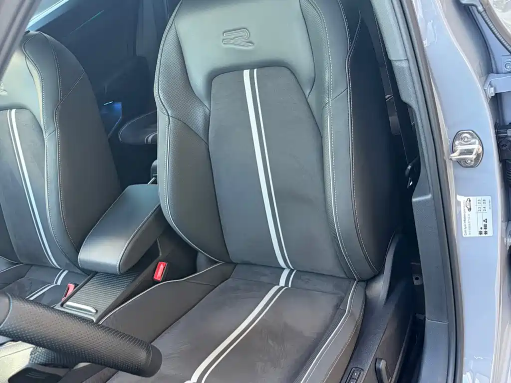Volkswagen Golf — миниатюра 6