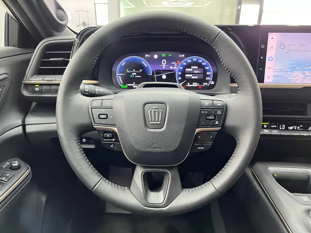 Toyota Crown SportCross — миниатюра 12
