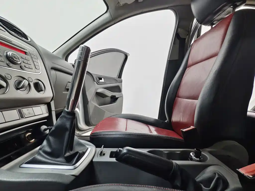 Ford Focus — миниатюра 11