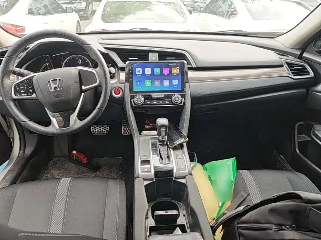 Honda Civic — миниатюра 10