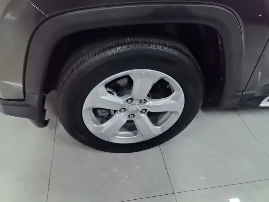 Jeep Compass — миниатюра 23