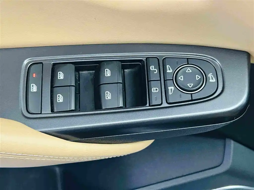 BYD L DM-i — миниатюра 17