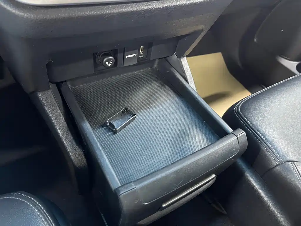 Honda Elysion — миниатюра 18