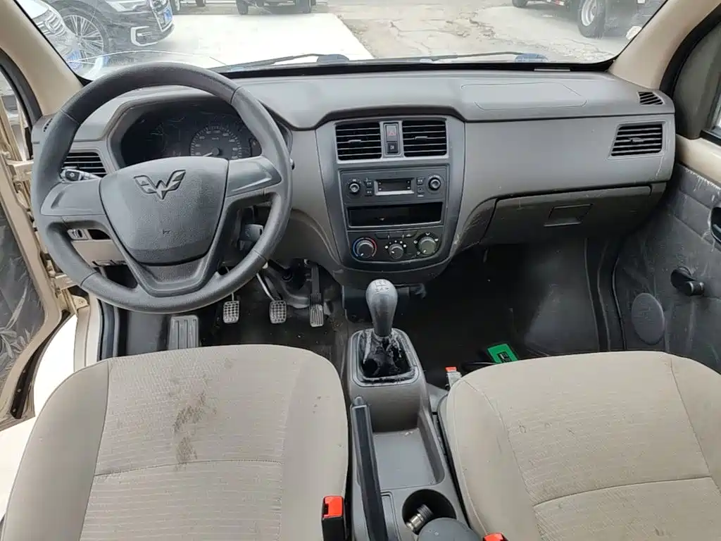 Wuling Rongguang — миниатюра 10