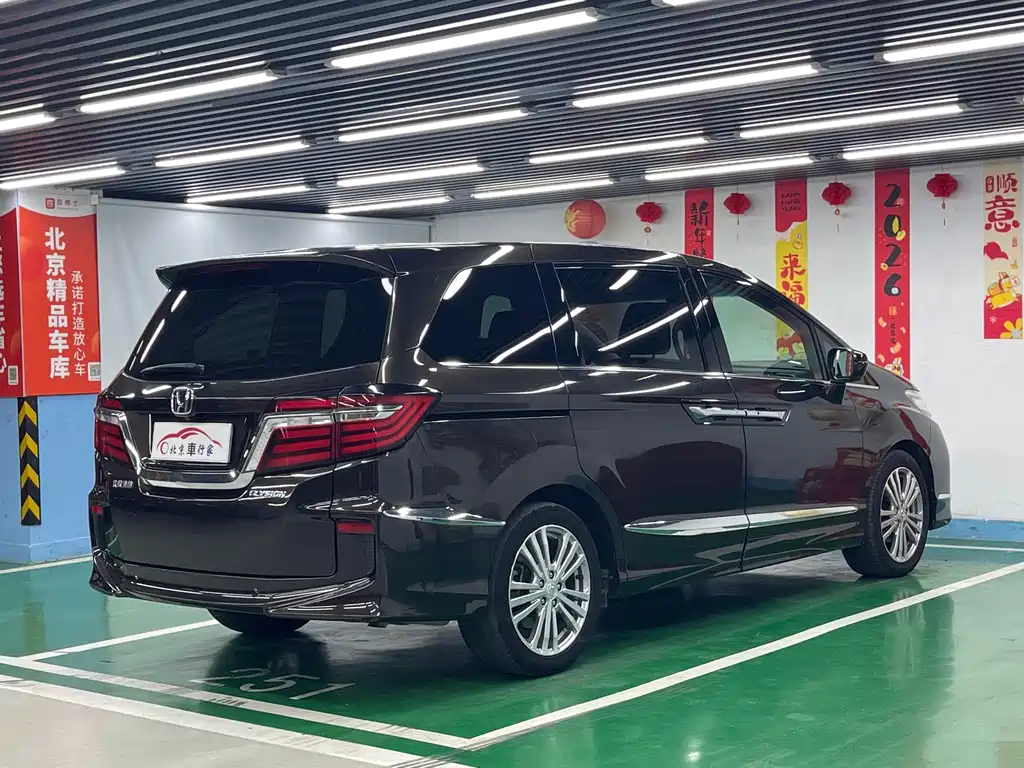 Honda Elysion — миниатюра 5