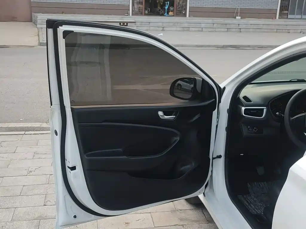 Hyundai Verna — миниатюра 8