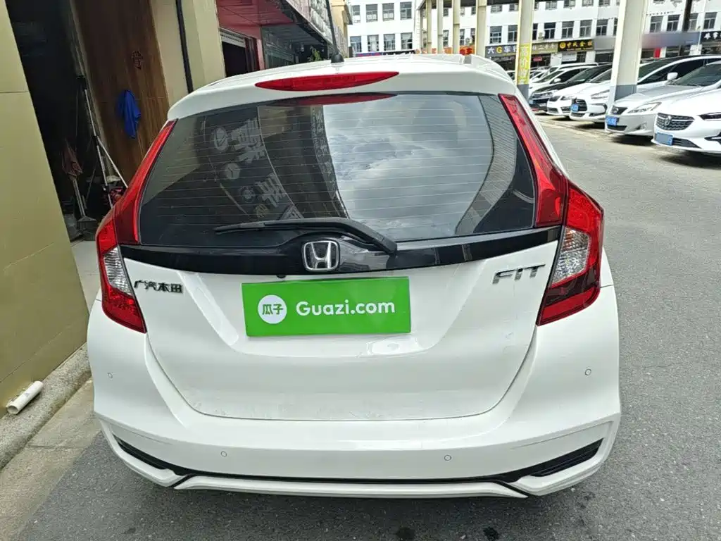 Honda Fit — миниатюра 6