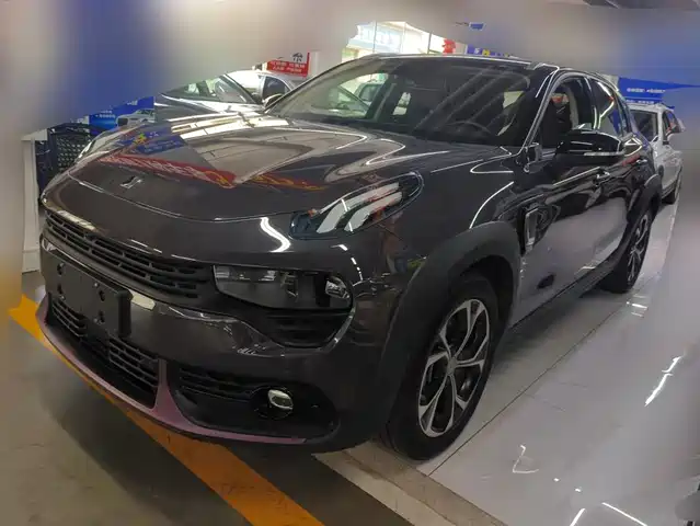 2020 Lynk & Co 02