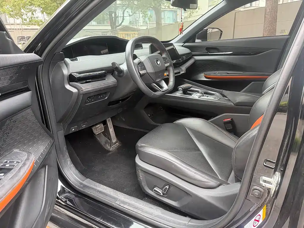 Changan UNI-V 2023 1.5T Sport