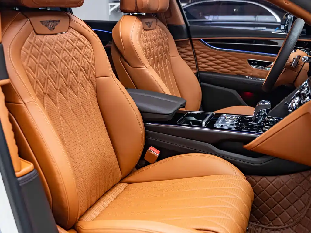 Bentley Flying Spur — миниатюра 13