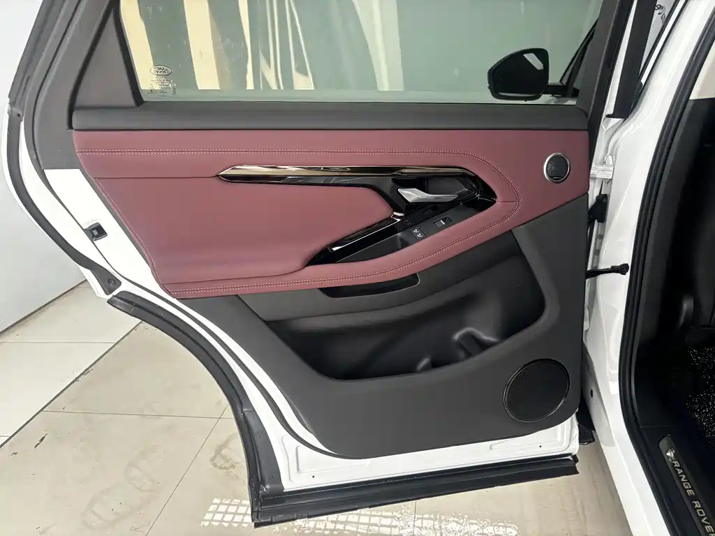 Land Rover Evoque — миниатюра 22