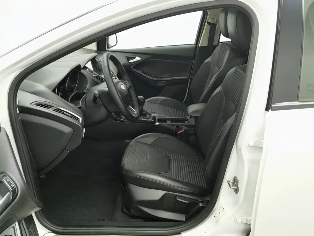 Ford Focus — миниатюра 10