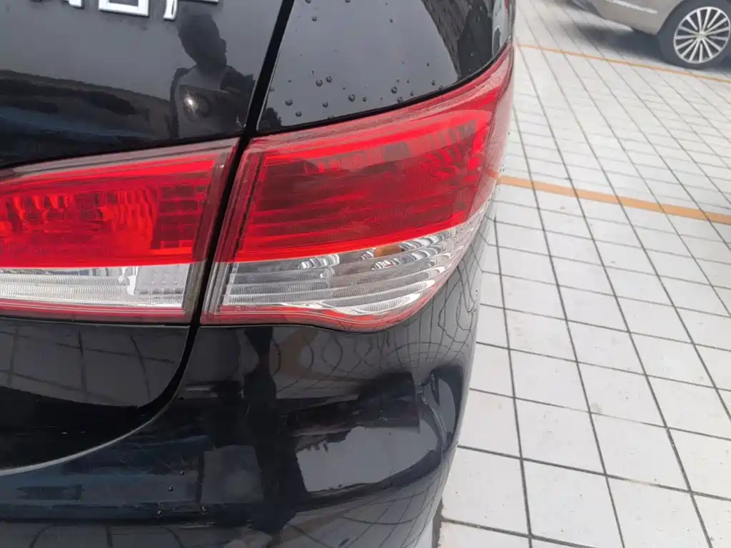 Nissan Sylphy — миниатюра 8