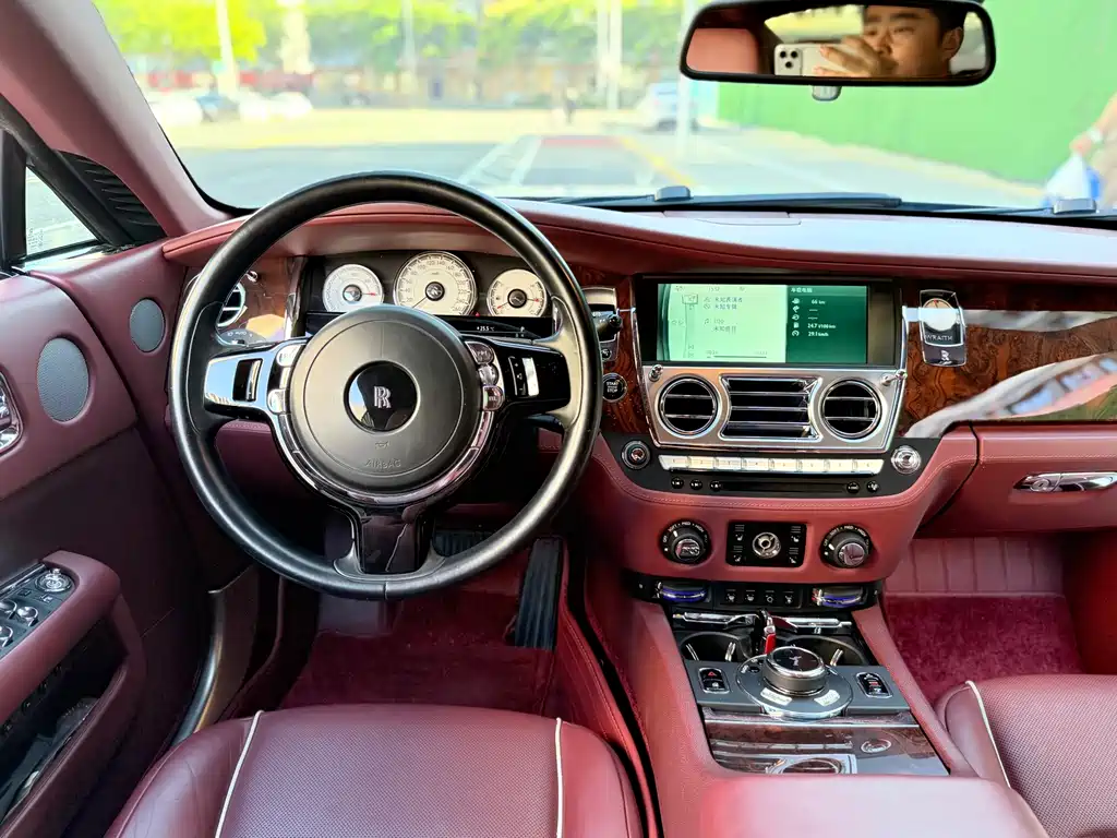 Rolls-Royce Wraith — миниатюра 10