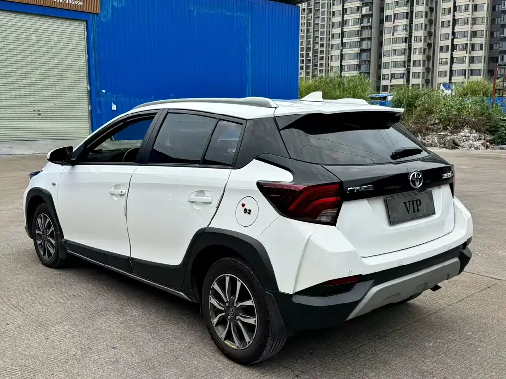 Toyota Yaris L — миниатюра 6