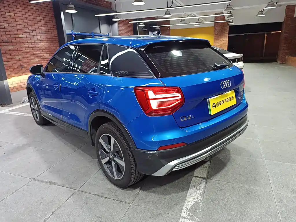 Audi Q2L e-tron — миниатюра 3
