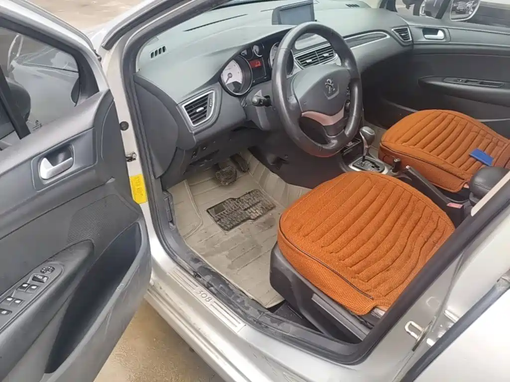 Peugeot 308 — миниатюра 16