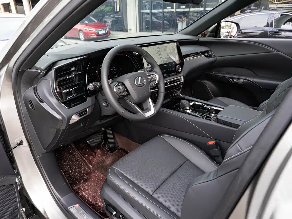 Lexus RX — миниатюра 9