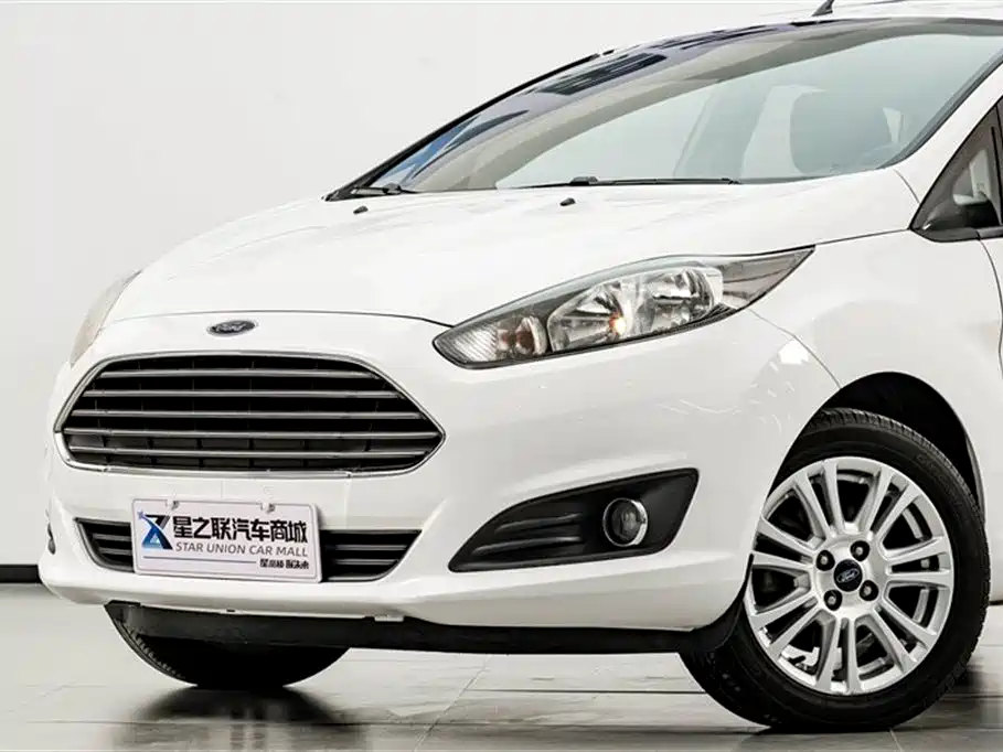 Ford Fiesta 2013 1.5L AT