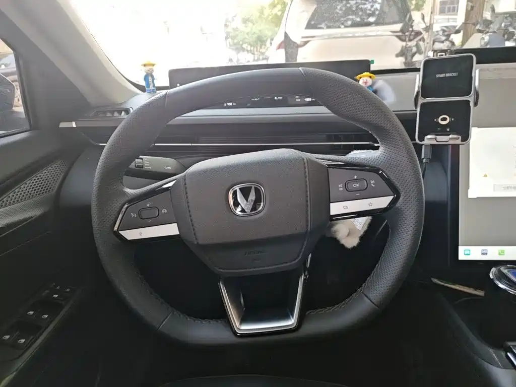 Changan Eado — миниатюра 6