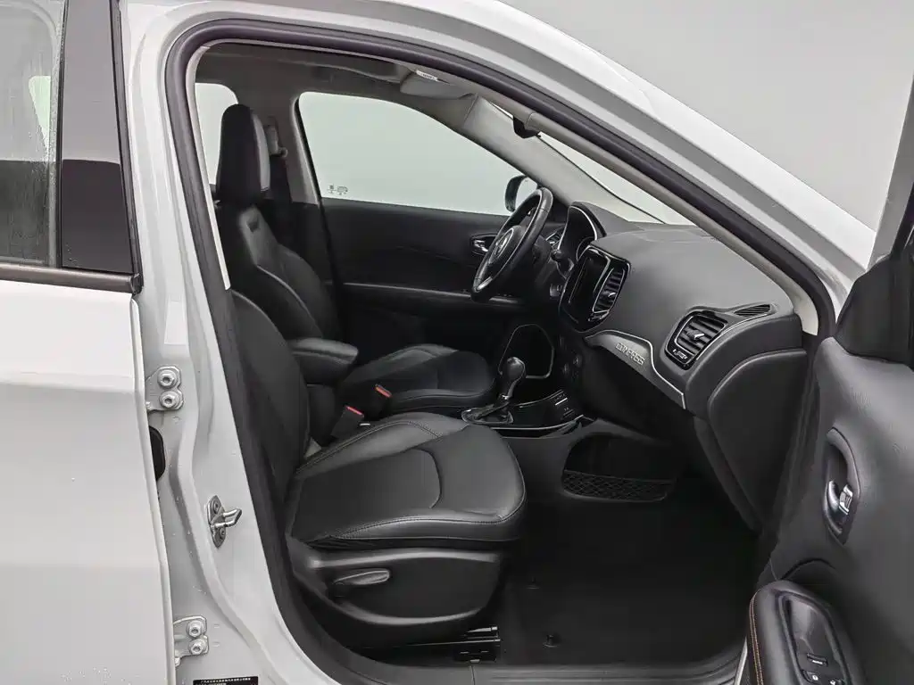 Jeep Compass — миниатюра 23