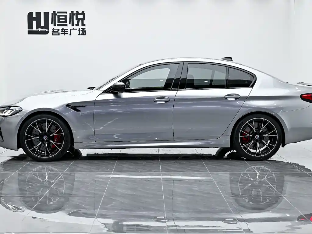 BMW M5 — миниатюра 2
