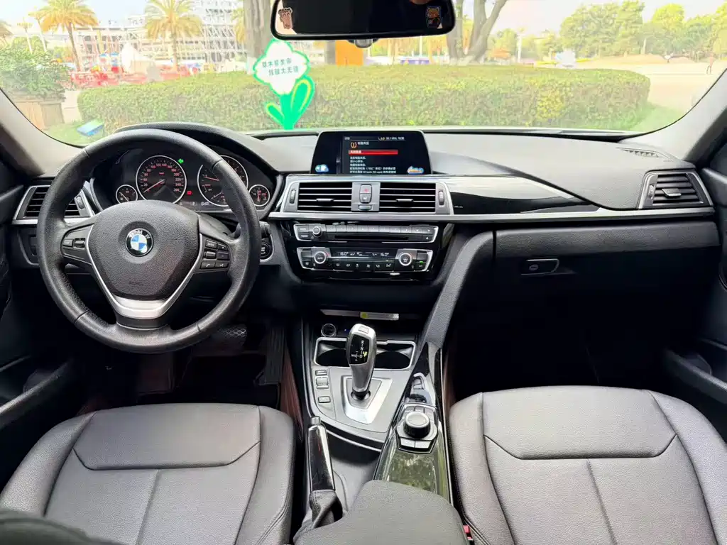 BMW 3 Series — миниатюра 9