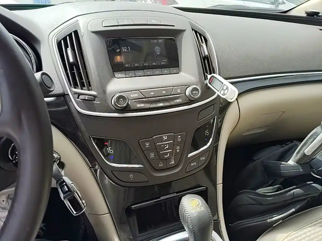 Buick Regal — миниатюра 13