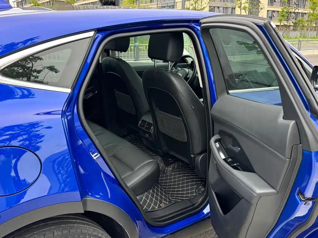 Jaguar E-PACE — миниатюра 14