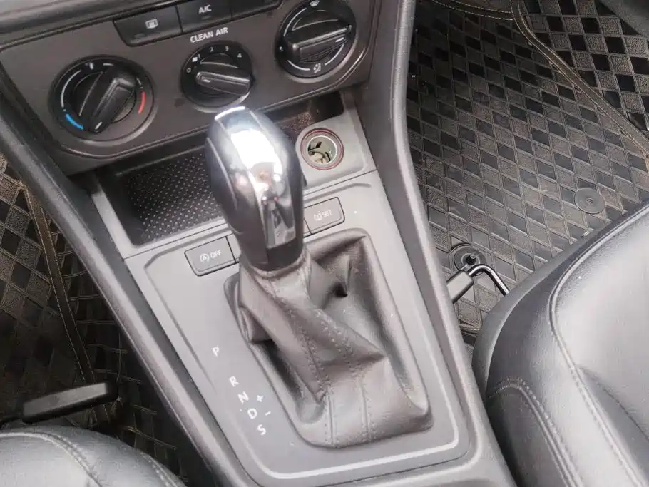 Volkswagen Lavida — миниатюра 16