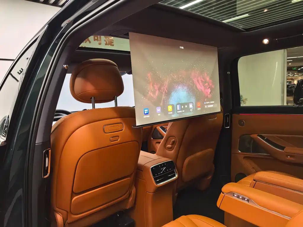 AITO ASK THE WORLD M8