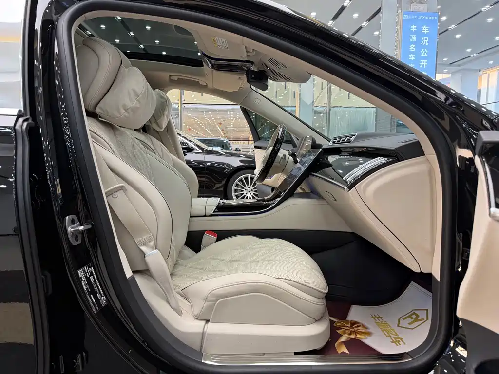 Mercedes-Benz S-Class — миниатюра 7