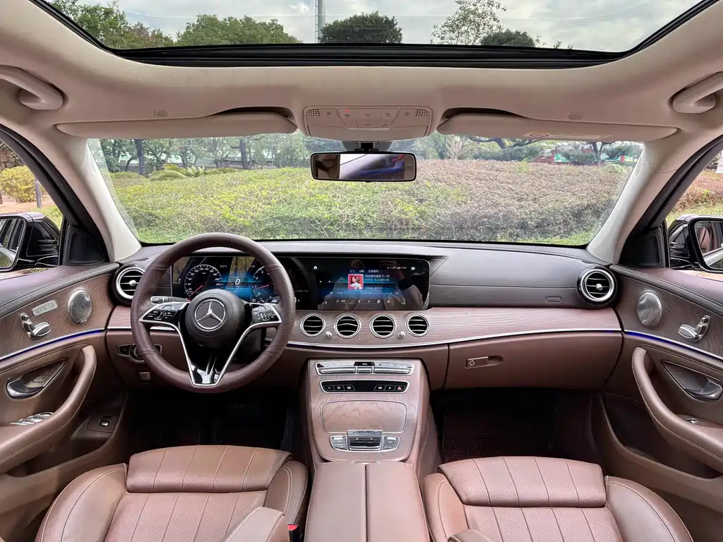 MERCEDES-BENZ E CLASS