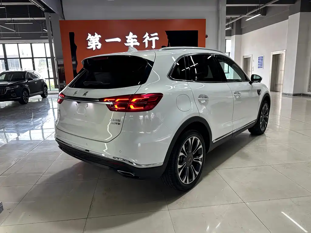 Hongqi HS5 2.0T Connected Flagship Enjoy 4WD Edition, фото 3