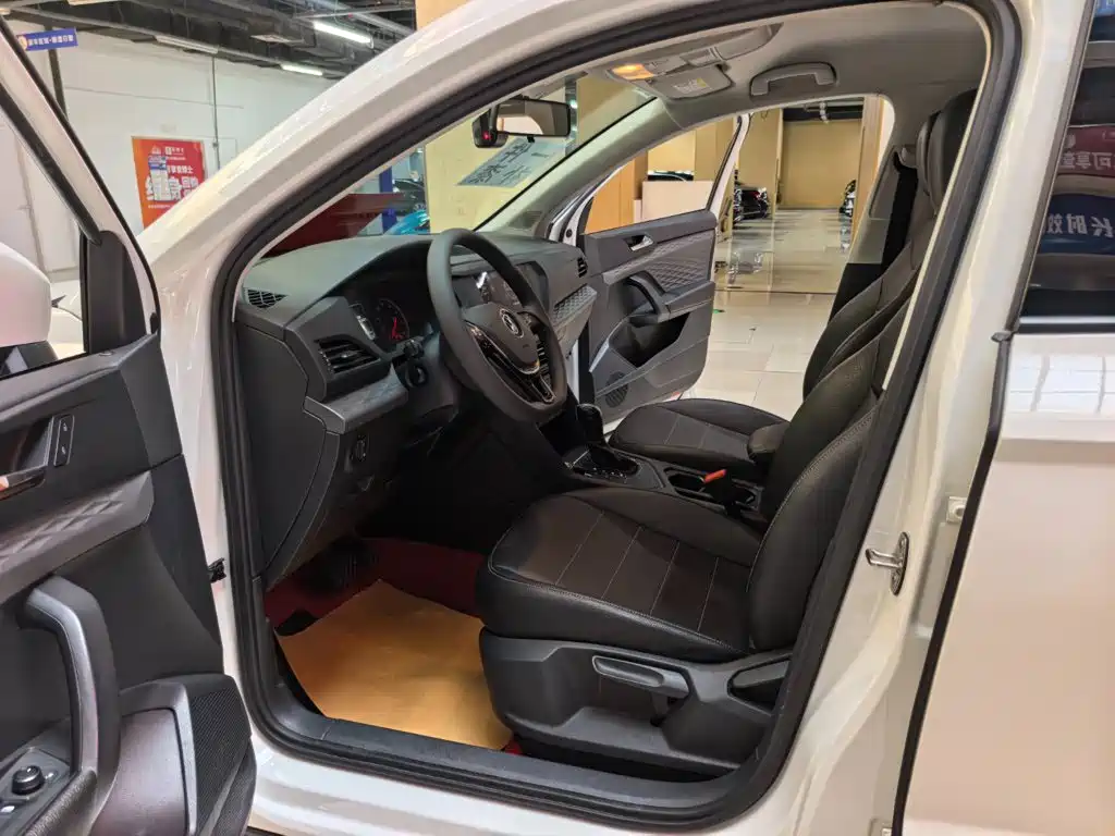 Volkswagen Tharu — миниатюра 5