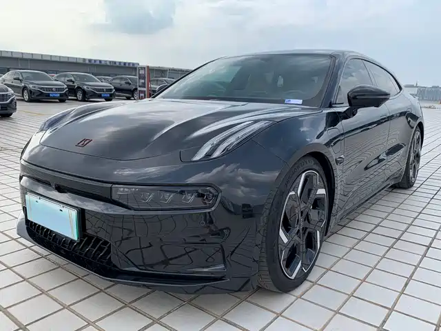 2022 Zeekr 001