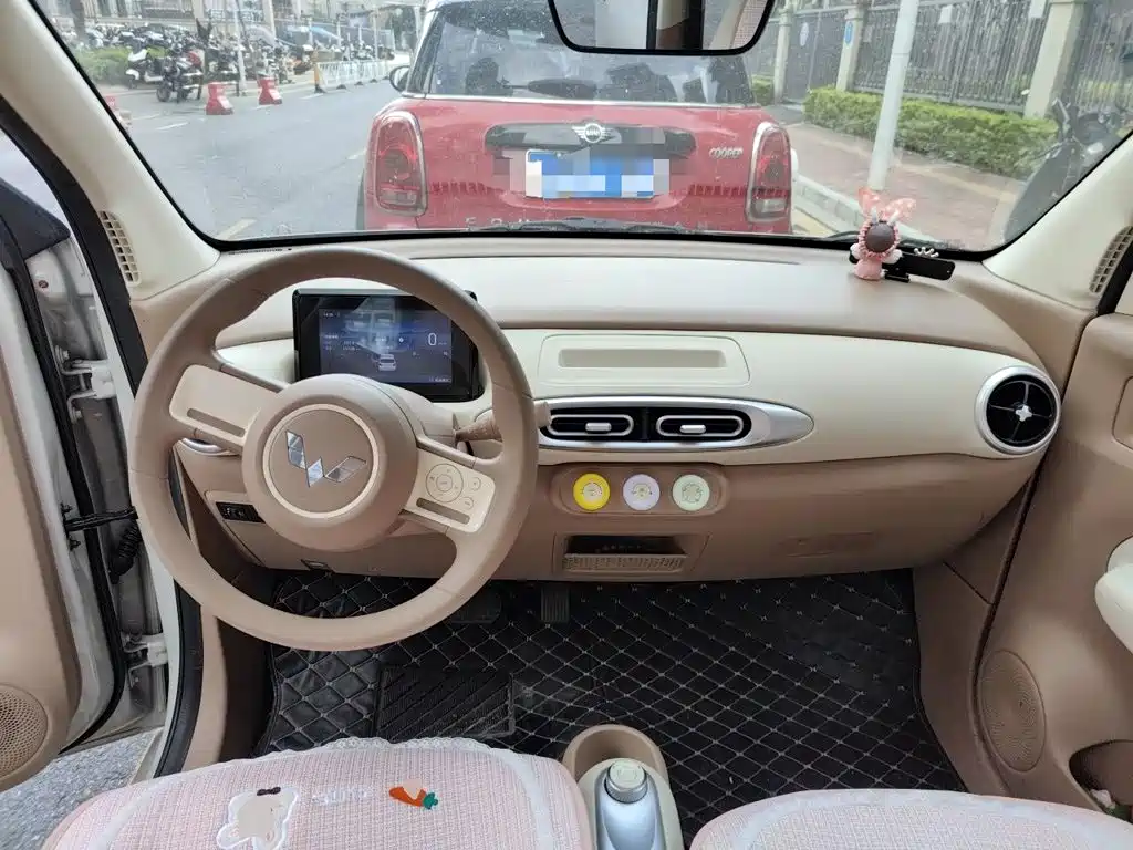 Wuling MINIEV — миниатюра 5