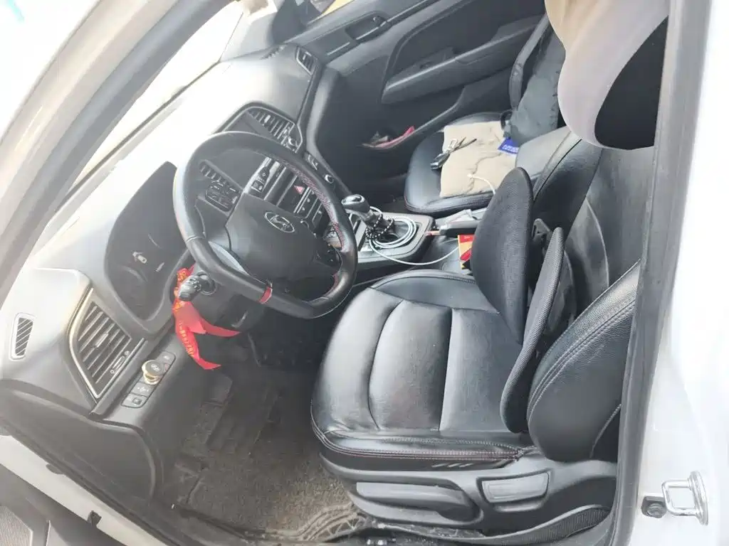 Hyundai Elantra — миниатюра 11