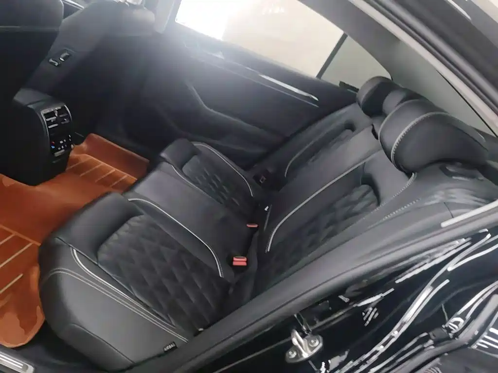 Volkswagen Magotan PHEV — миниатюра 17