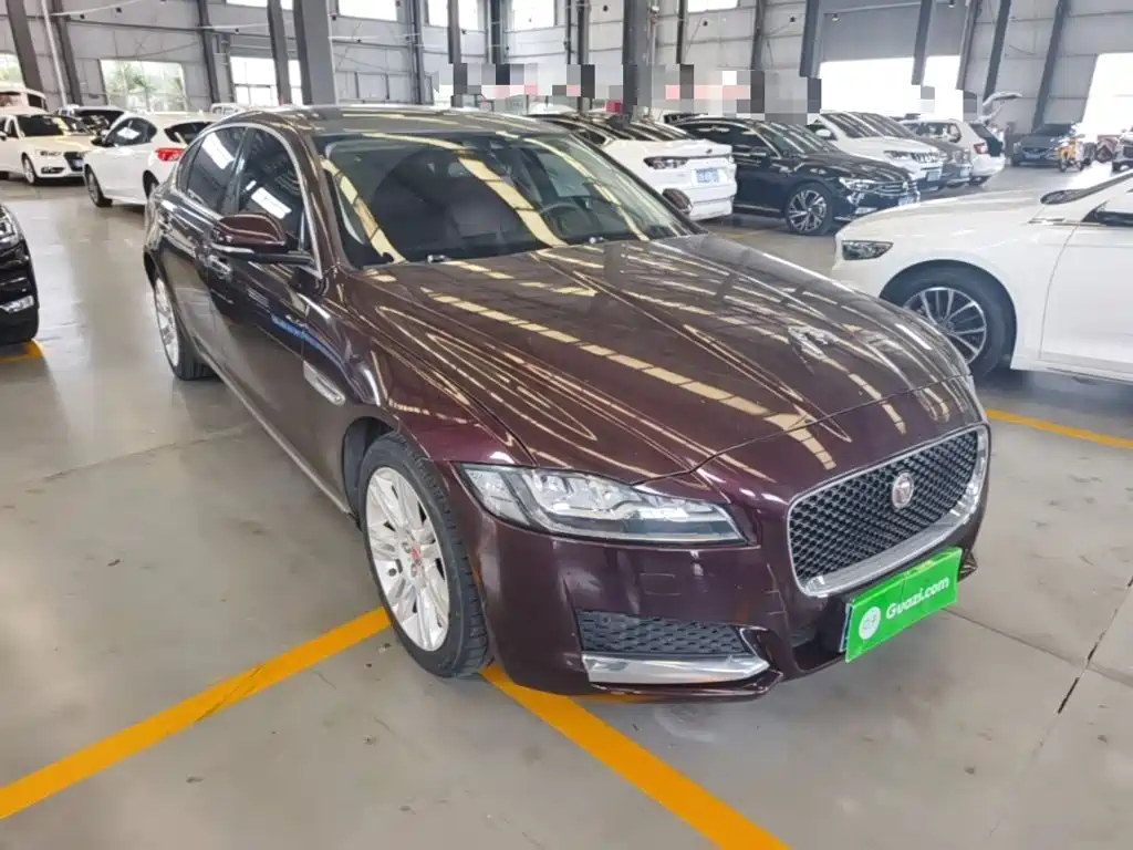 Jaguar XFL — миниатюра 4
