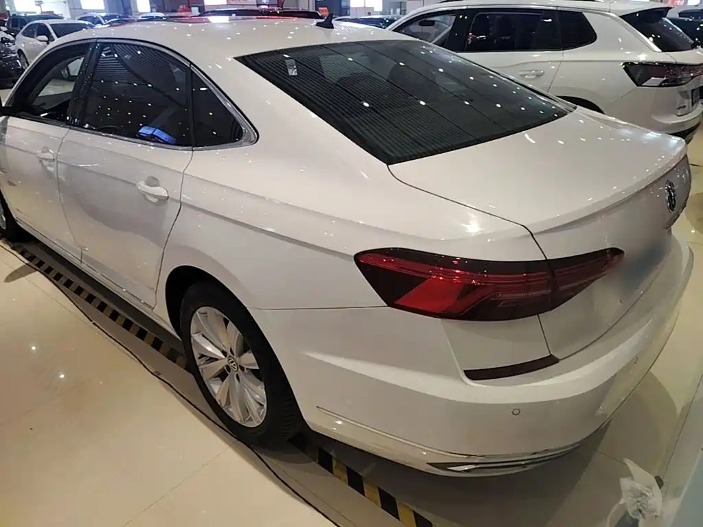 Volkswagen Passat — миниатюра 5