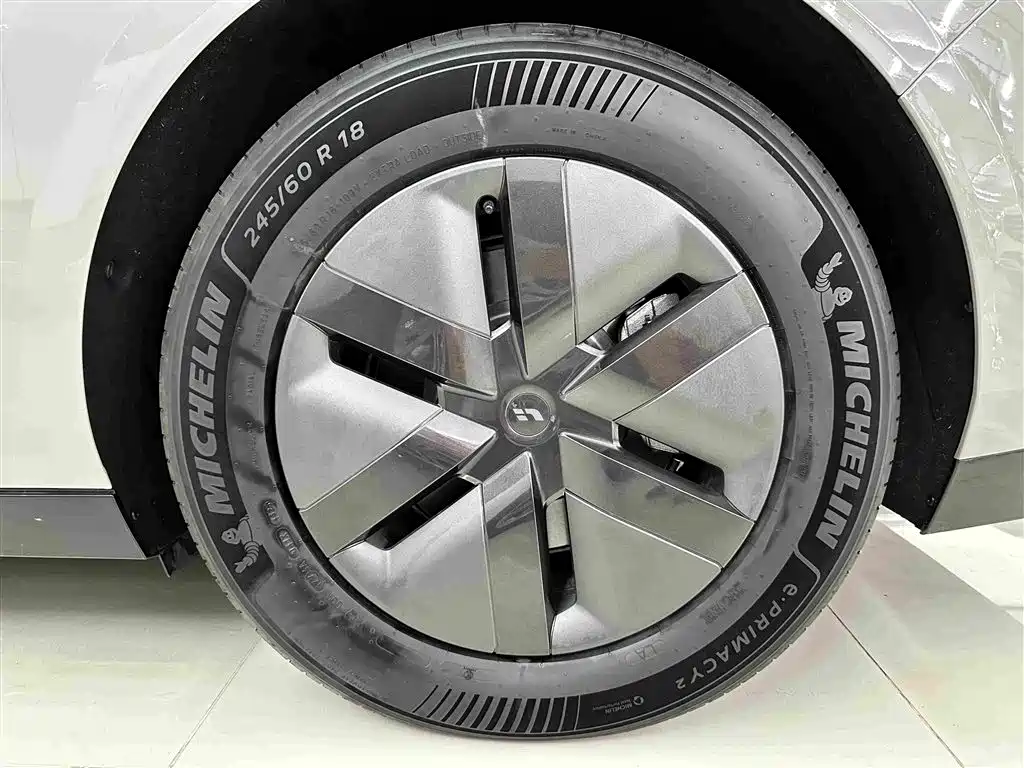 Li Auto Li MEGA — миниатюра 22