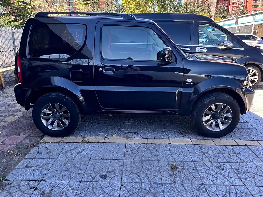 Suzuki Jimny — миниатюра 2