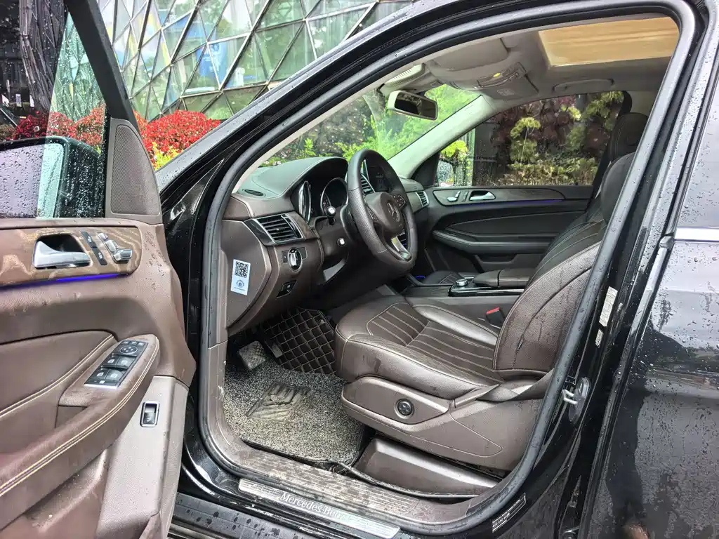 Mercedes-Benz GLE (Import) — миниатюра 4
