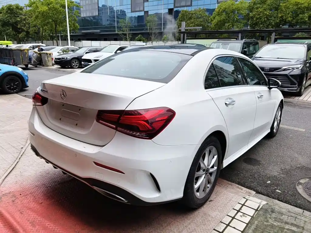 Mercedes-Benz A-Class — миниатюра 7